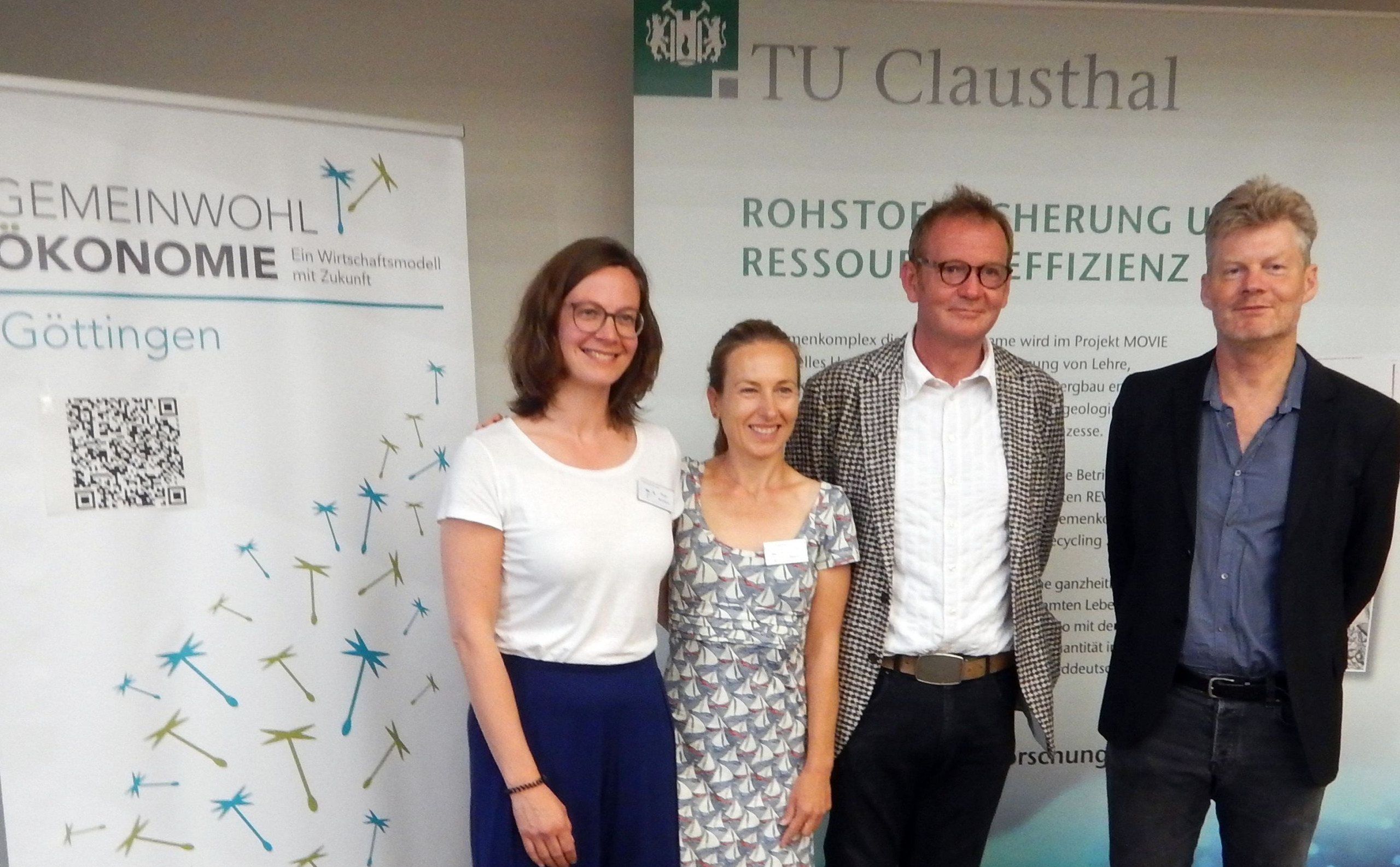 Gruppenbild mit Prof Menges